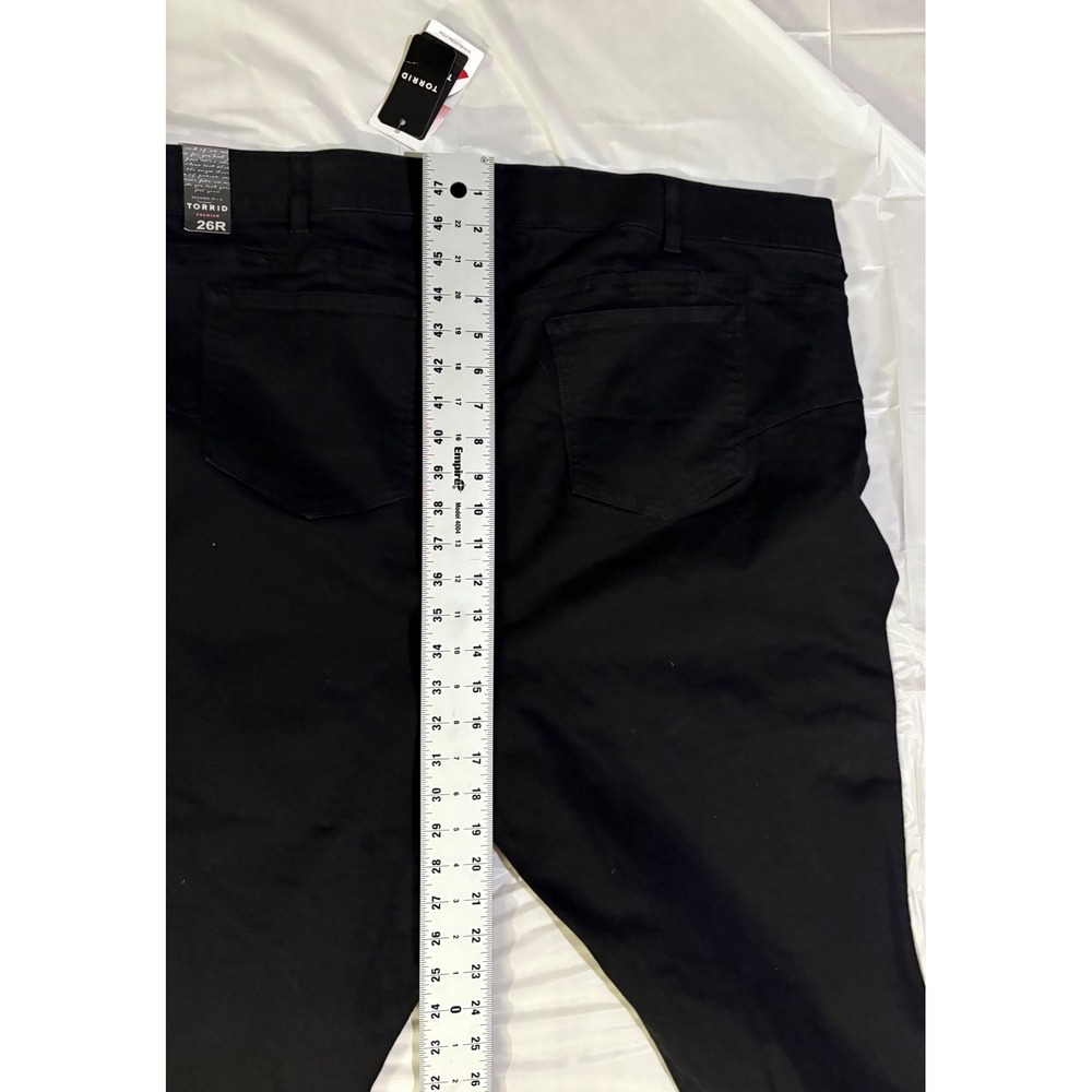 Torrid Bombshell Skinny Jeans NWT size 26 black - Picture 5 of 7